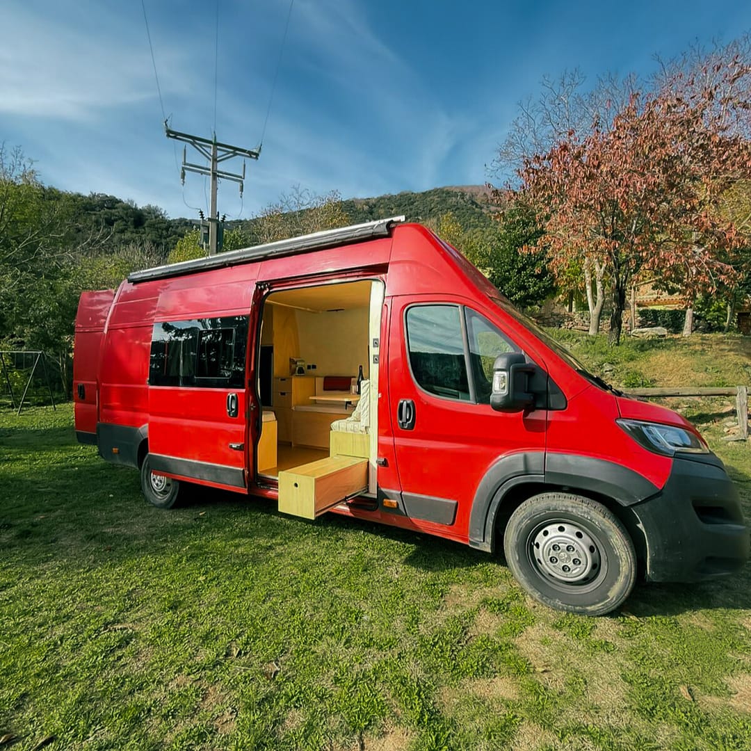 99dba453-8f86-47f9-ba37-9b6ca67c9ffb