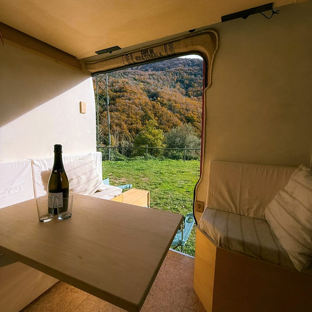 סלון מבט חוץ 11